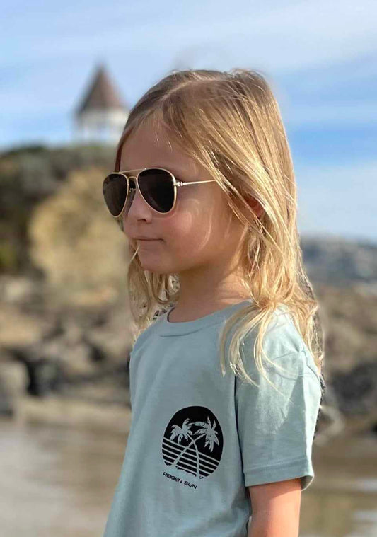 KIDS SUNSET PALMS TEE- BLUE DUST // Black