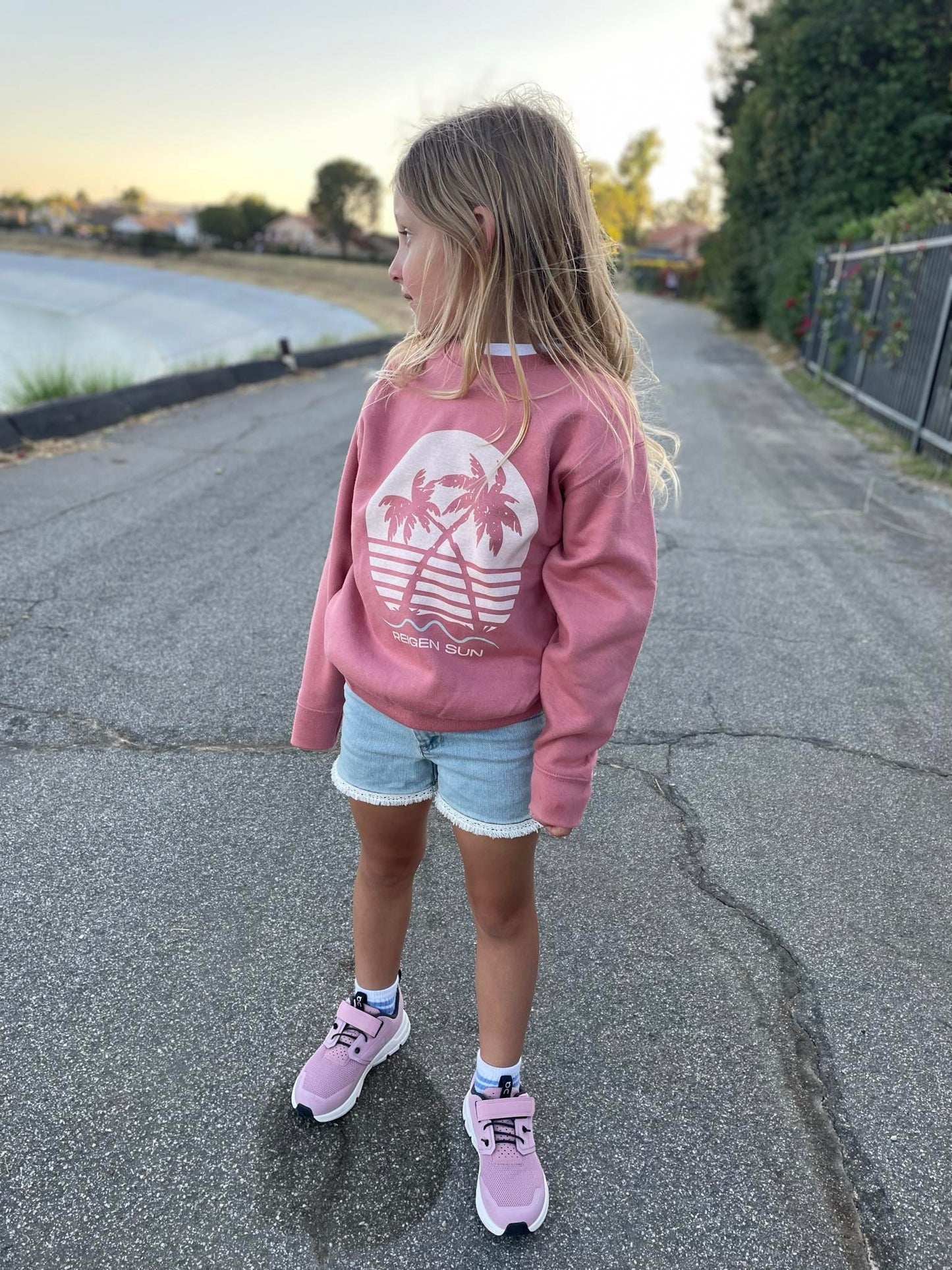 KIDS SUNSET PALMS CREW SWEATSHIRT- DUSTY MAUVE // CREAM